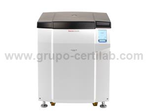 CENTRÍFUGA REFRIGERADA DE CHÃO, 4700 RPM / 16x500 mL
